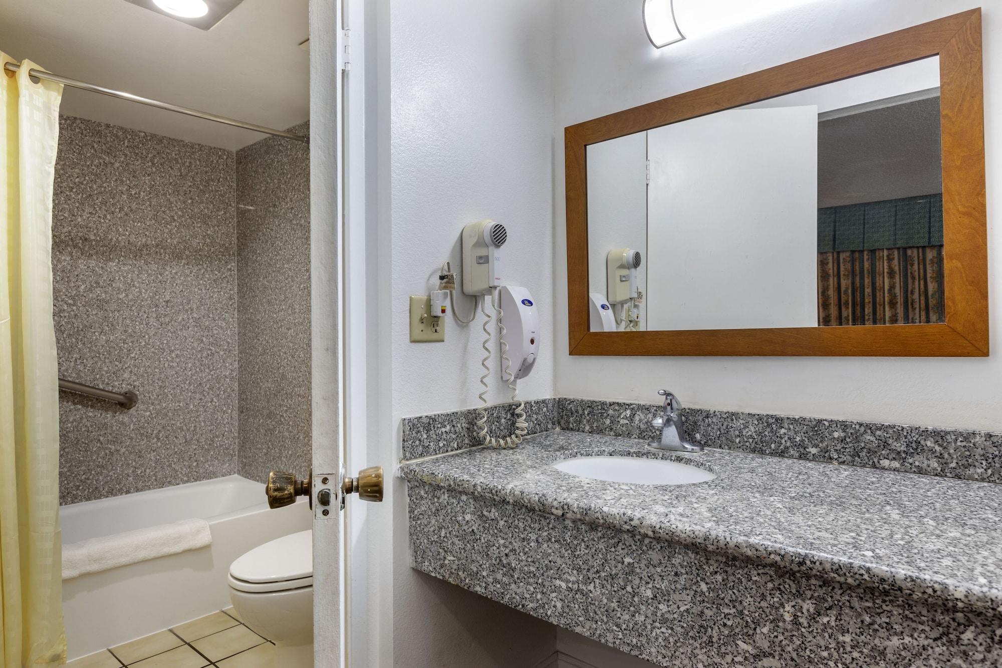 Riverside Inn & Suites Extérieur photo