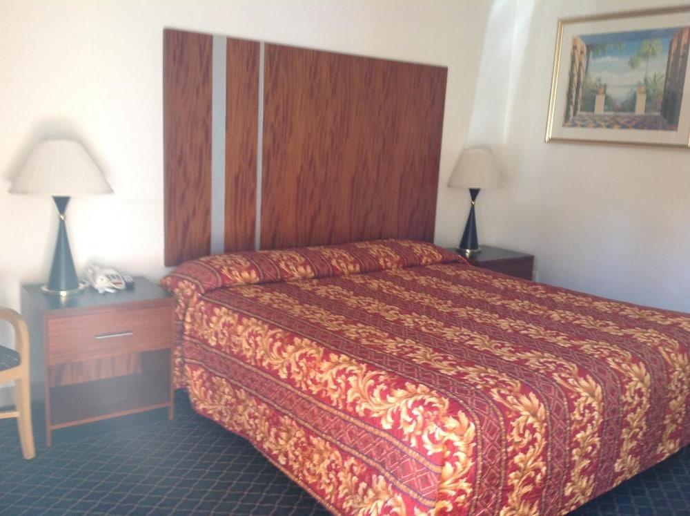 Riverside Inn & Suites Extérieur photo
