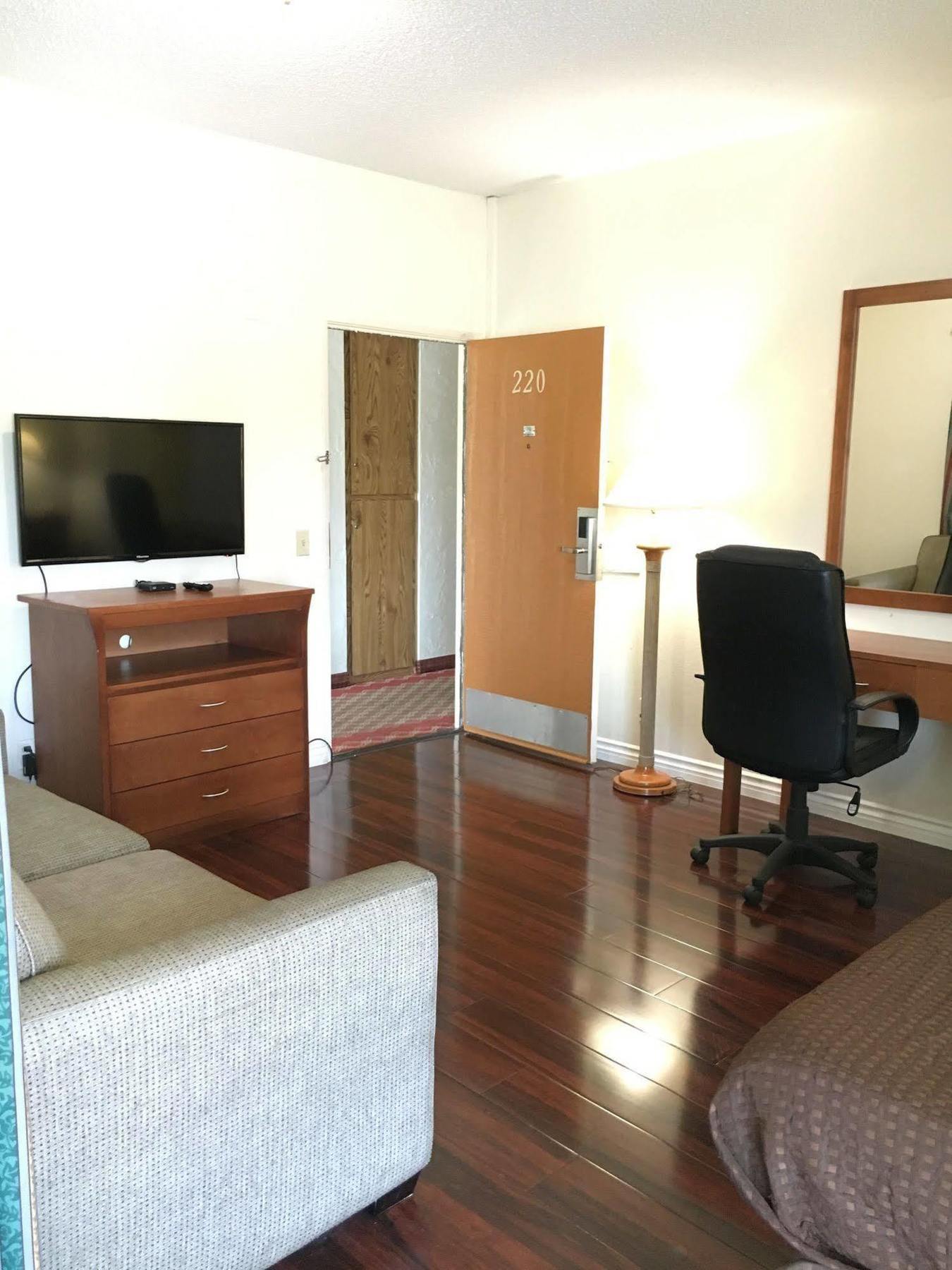 Riverside Inn & Suites Extérieur photo