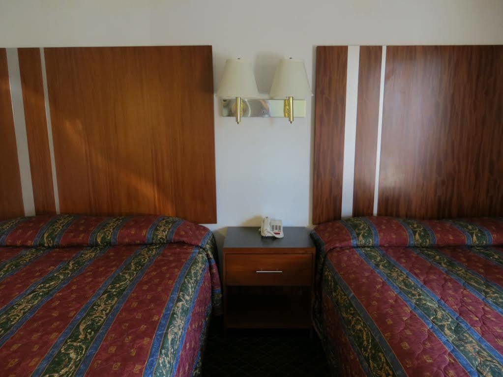 Riverside Inn & Suites Extérieur photo