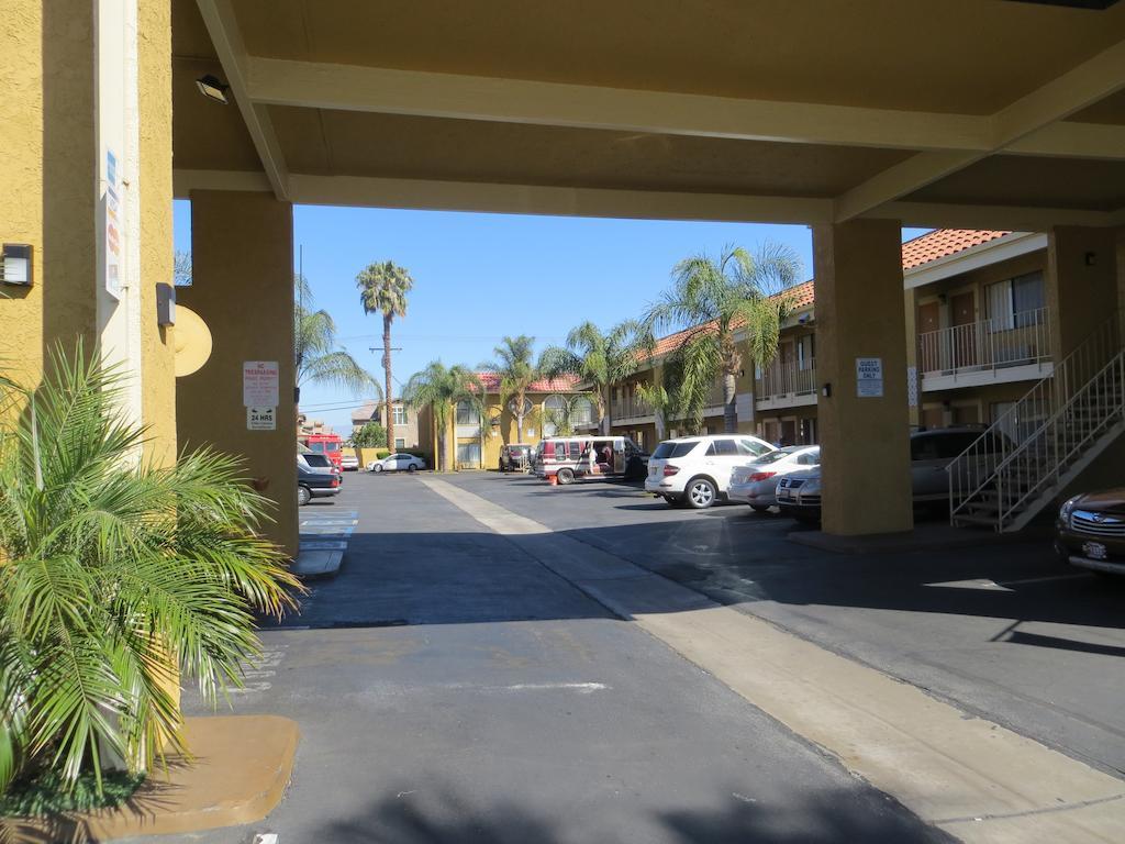 Riverside Inn & Suites Extérieur photo