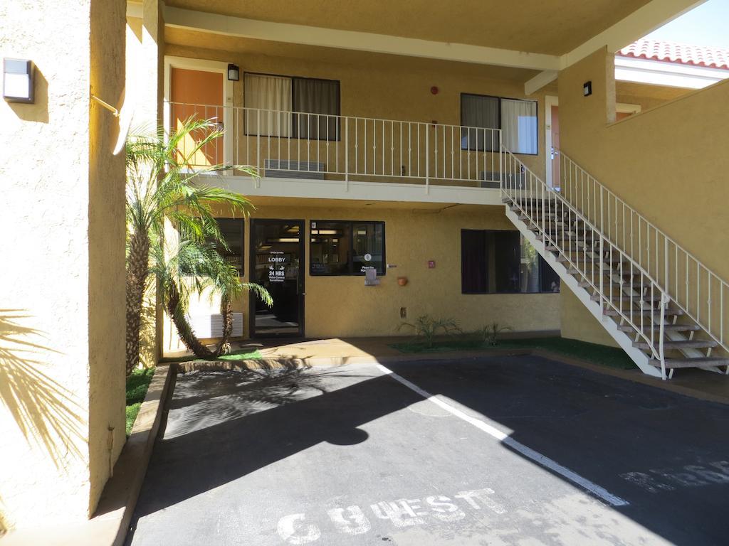 Riverside Inn & Suites Extérieur photo