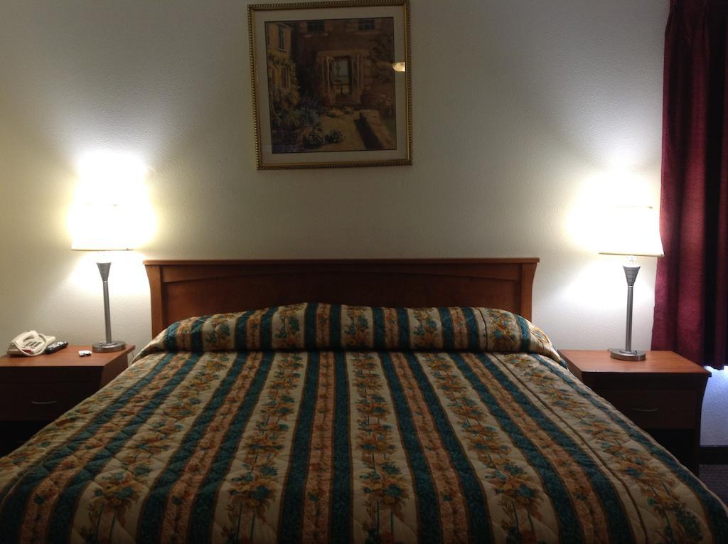 Riverside Inn & Suites Extérieur photo
