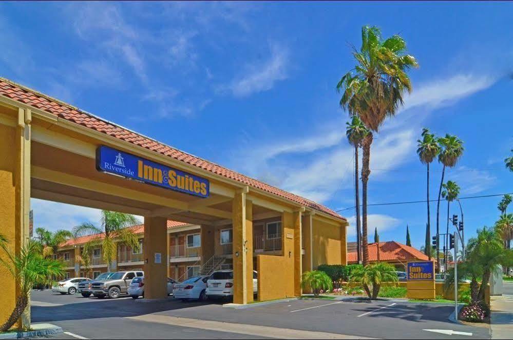 Riverside Inn & Suites Extérieur photo